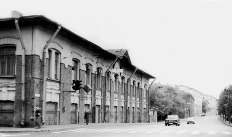 Ждановская улица 41 Бывшие казармы пограничной стражи Фото 1985 года В - фото 49