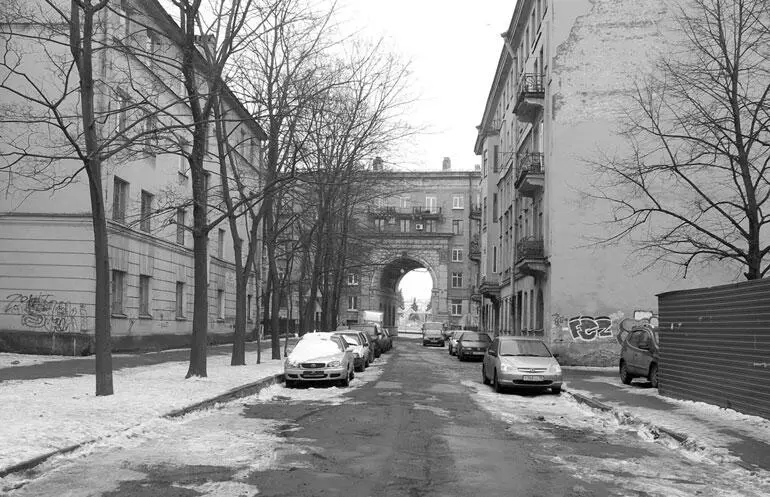 Офицерский переулок Фото 2011 года Некоторое время переулок пролегал по трассе - фото 100