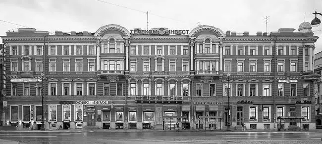 Фотография 2004 года В 18781917 годах домом владели АМ Ушаков и его - фото 168