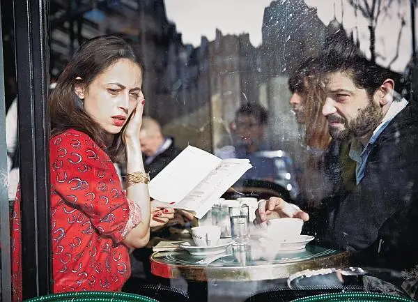 Caroline de Maigret Models Anne Berest and Bastien Bernini Салат из свежей - фото 8