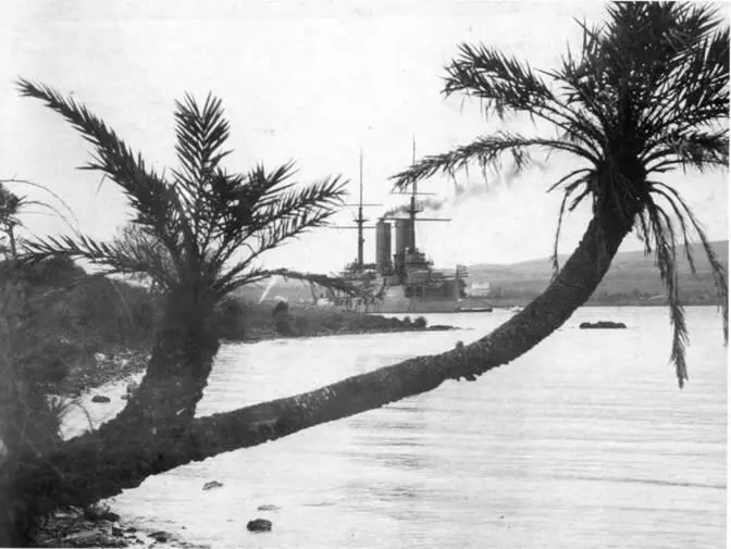 Слава в Средиземном море 1907 г На стрельбах - фото 74