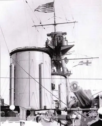 Худ в СанФранциско Калифорния Стволы орудий башни главного калибра В - фото 49