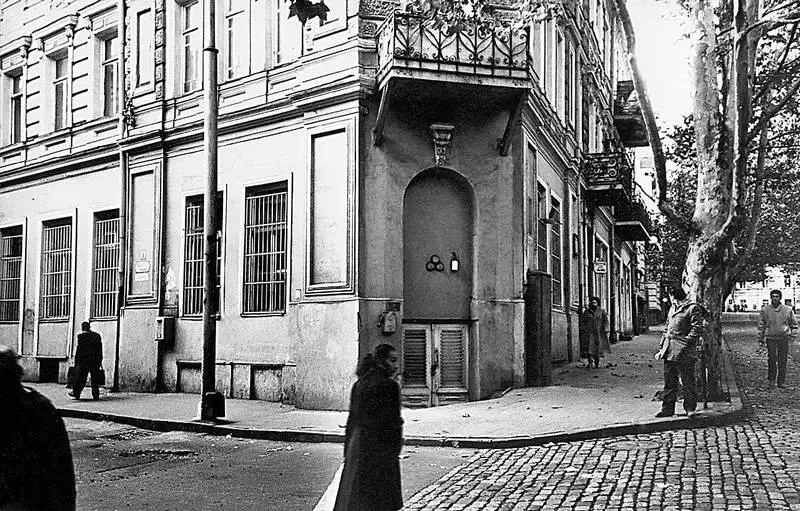 Дом Мирзоева на Сергиевской улице в Тифлисе где жили Гумилевы Фотография - фото 11
