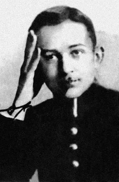 Георгий Адамович 1910е В ответном письме Гумилев писал Дорогой Сергей - фото 102