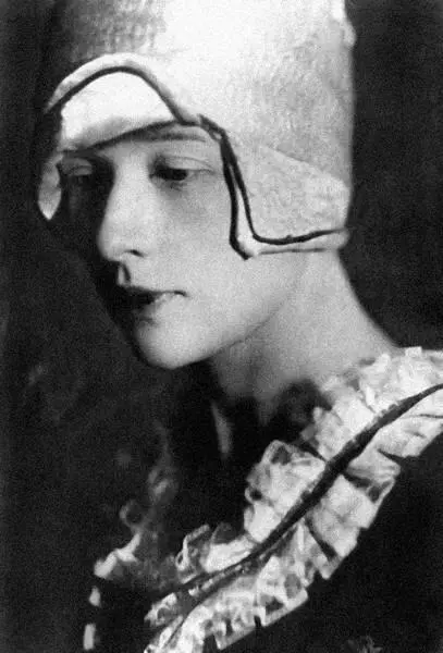 Ольга ГильдебрандтАрбенина Фотография М С Наппельбаума начало 1920х - фото 159