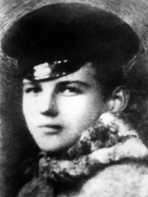 Дробязко ВИ 1919 г Бабушка продолжала работать на заводе и была активной - фото 9