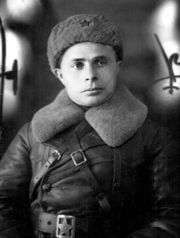 НП Моисеенко СталинградКавказ 1942 г В 1941 г начальник генерального - фото 18