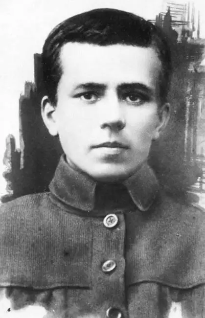 Николай Островский 15 лет Николай Островский на строительстве узкоколейки - фото 10