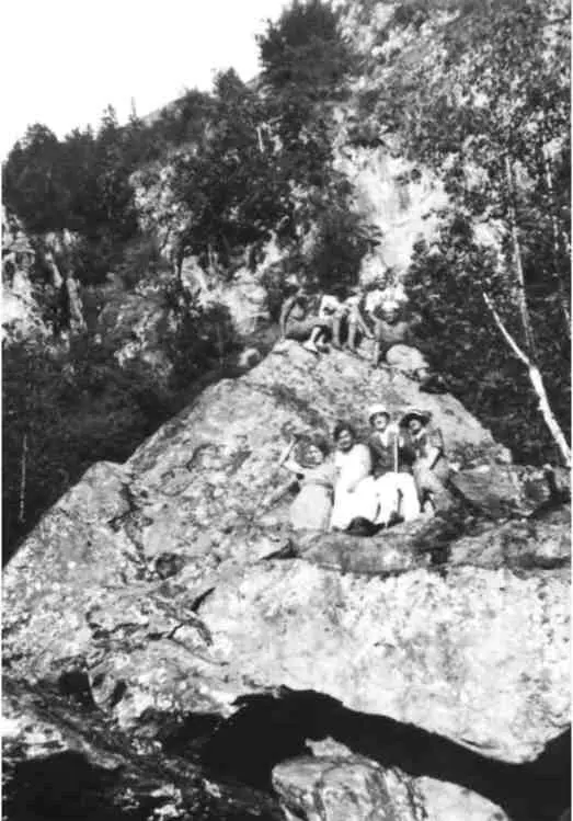 Капбретон Прогулки в горах Начало 1930х Так как у него не было - фото 14