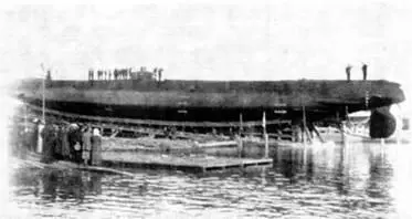 Подводная лодка Тюлень на стапеле и перед спуском на воду 1 ноября 1913 г - фото 38
