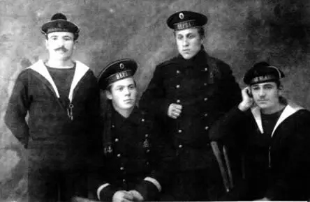 Морякиподводники России и Франции 1915 г Во время похода 312 ноября 1916 - фото 42