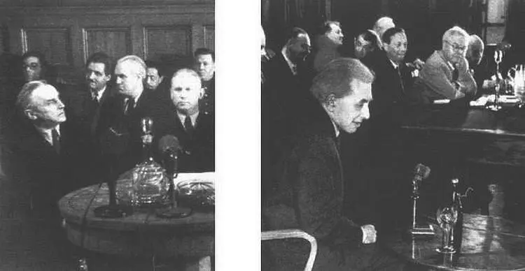 Слева В ЦДЛ 1951 К Федин Н Тихонов и Д Фадеев сзади И Сельвинский и - фото 58