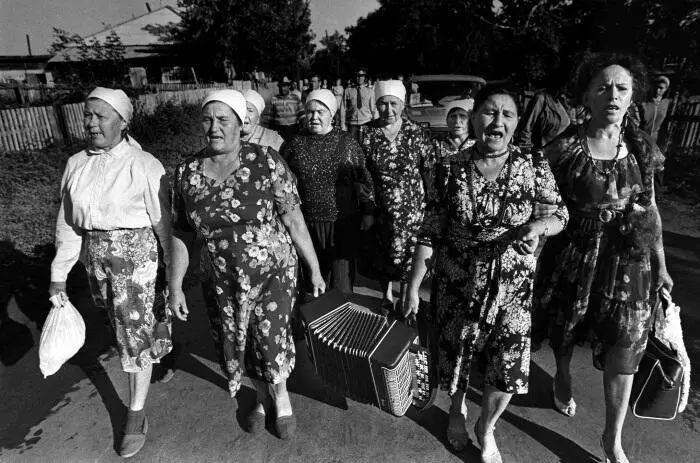 Тихий Дон 19281940 МИХАИЛ ШОЛОХОВ 19051984 Они стояли друг против друга - фото 52