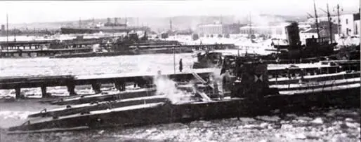 Учебные подлодки 22й флотилии в Готенхафене Возможно зимой 194142 гг - фото 111