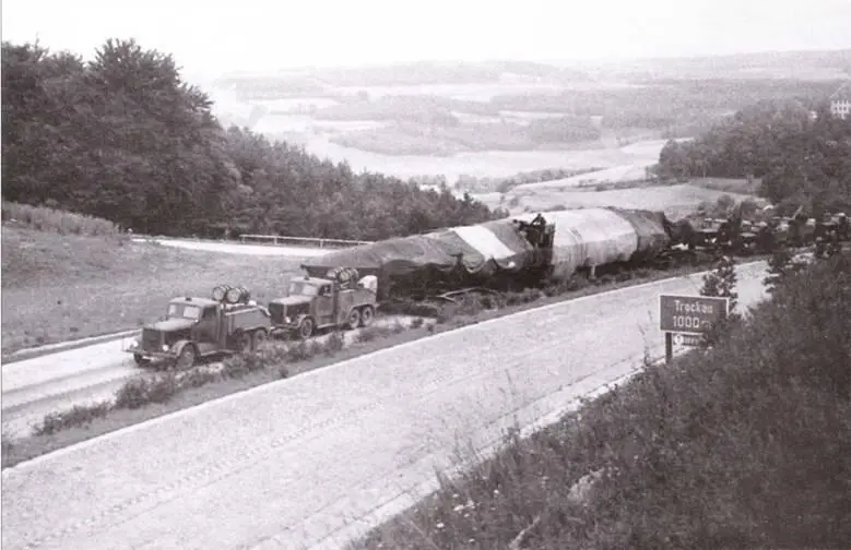 Транспортировка подлодки II серии на двух специальных платформах по шоссе от - фото 87