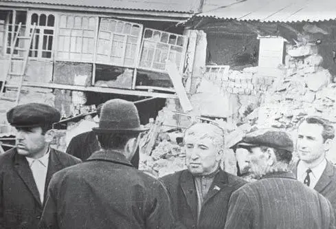 Землетрясение 1970 г Встреча с Премьерминистром Индии Индирой Ганди - фото 21