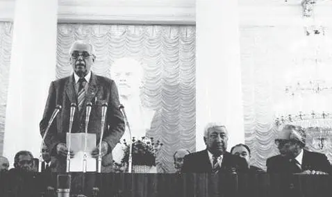 Москва Колонный зал Дома Союзов сентябрь 1983 г празднование 60летия поэта - фото 31