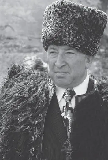 В день 50летия в ауле Цада Празднование 60летия Расула Гамзатова Яков - фото 41