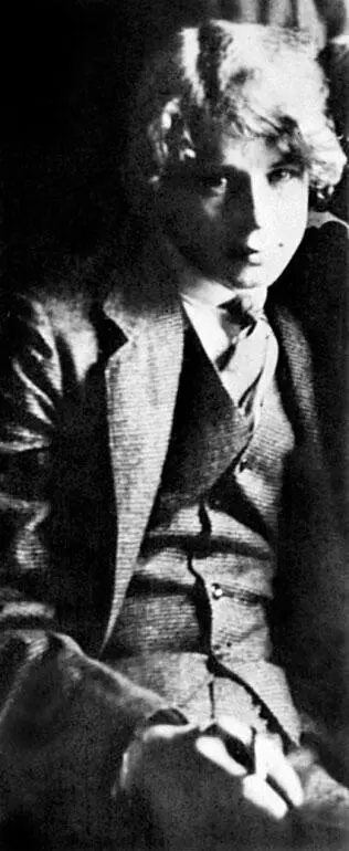 СА Есенин 1917 г Титульный лист первой книги стихотворений СА Есенина - фото 18