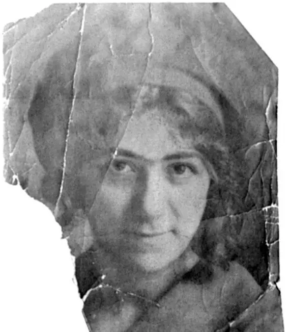 Галина Артуровна Бениславская С осени 1923 г живет одним домом с Галиной - фото 41