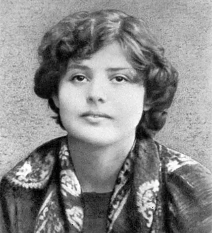 Шаганэ Нерсесовна Тальян батумская приятельница Есенина В 1925 году в дом на - фото 49