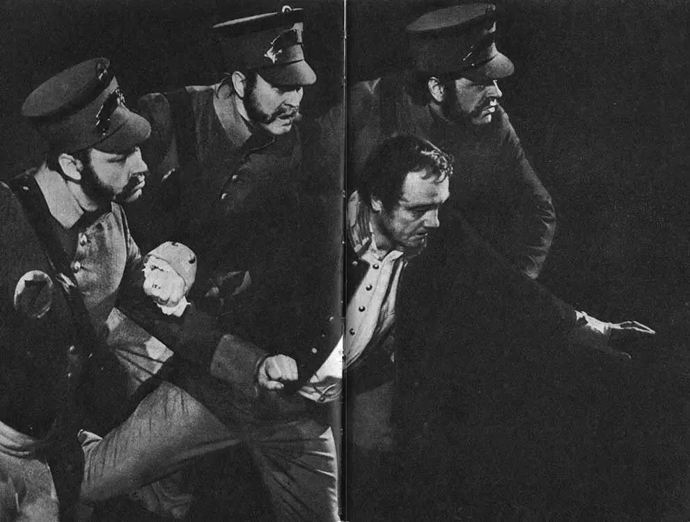 Режиссер Юрского не останавливает а нам остановка необходима В этих трех - фото 17