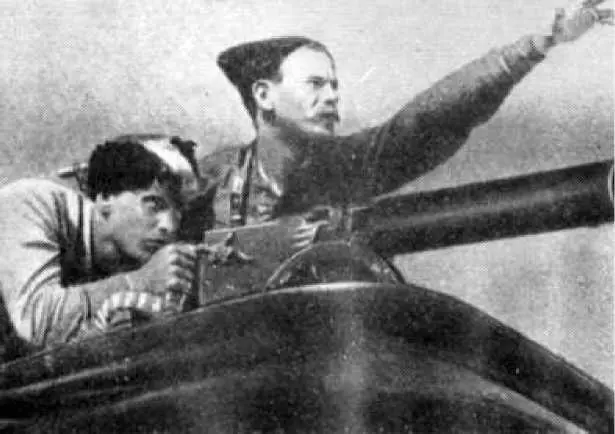 Чапаев Режиссеры Г и С Васильевы 1934 Кадр из фильма Б Бабочкин - фото 42