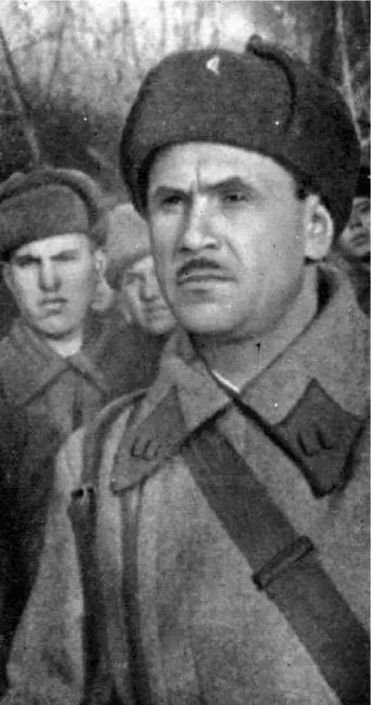 Б Бабочкин среди бойцов 1943 Программа действий Варвары в будущем ясна Это - фото 58