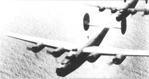 Пара B24G 450й Бомбардировочной Группы над Средиземным морем весна 1944 - фото 215