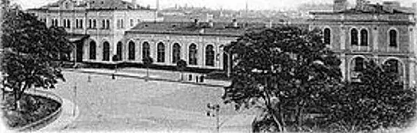 Петербургский Виленский вокзал в Варшаве Фото начала XX века Ей было жалко - фото 17