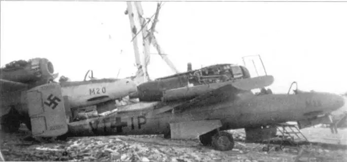Прототипы Не 162M20 и М23 на мюнхенском аэродроме Рим поврежденные при полете - фото 23