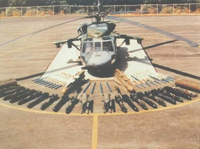 Различные варианты вооружения вертолета UH60L Турбовальный ГТД Дженерал - фото 196
