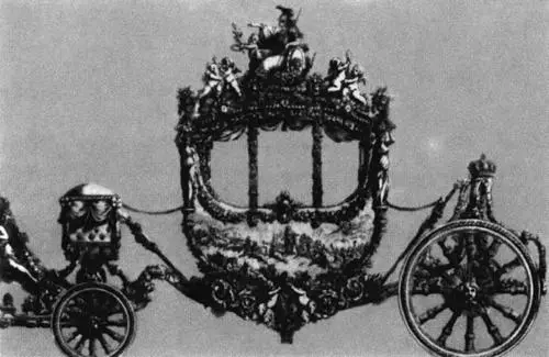 Коронационная карета Людовика XVI Библиотека Людовика XVI Бюро в котором - фото 52