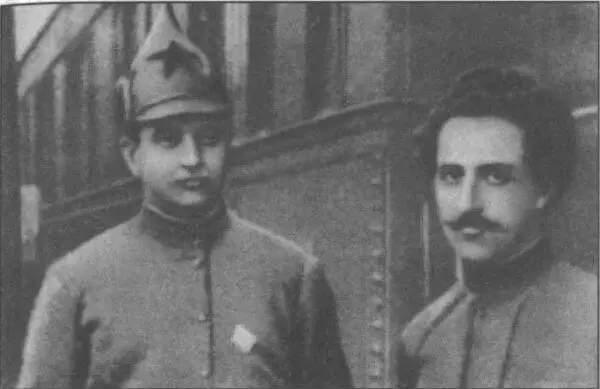 М Н Тухачевский и Г К Орджоникидзе на Кавказско фронте 1920 г М Н - фото 10