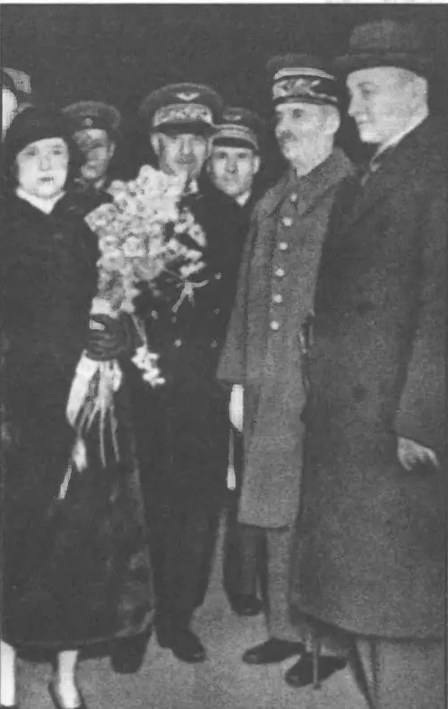 М Н Тухачевский в Париже 1936 г М Н Тухачевский 1936 г В январе 1922 - фото 15