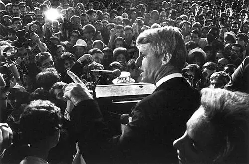 В любом случае энтузиазм Жаклин оказался преждевременным 5 июня 1968 года - фото 104
