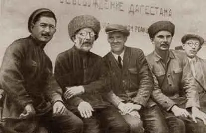 В гостях у Гамзата Цадасы делегация Союза писателей СССР Сел Арани - фото 48