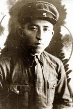 Сын Гамзата Цадасы Магомед 19171943 Погиб под Сталинградом Сын Гамзата - фото 59
