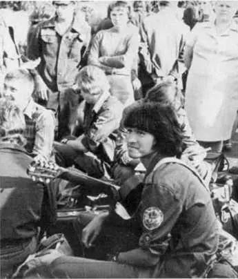 В Серовском училище 19771978 Фото из архива семьи Цой Андрей Рыба Рыбин - фото 11