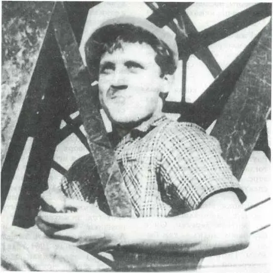 В Высоцкий в художественном фильме Карьера Димы Горина Осень 1960 г Мы - фото 25