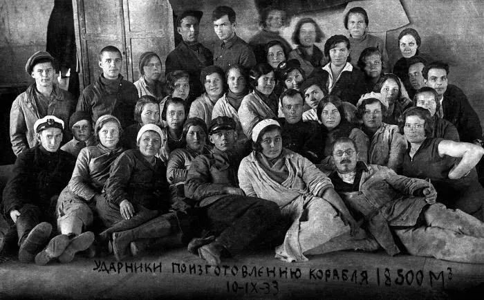 Ударники по изготовлению дирижабля В6 Начальство - фото 63