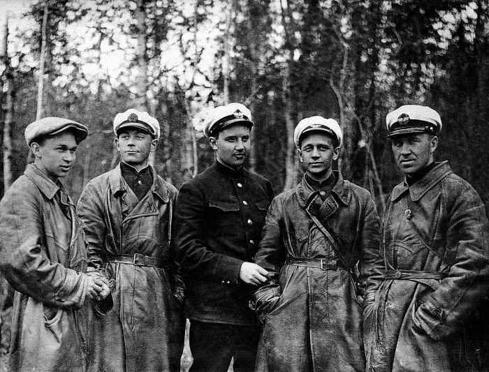 Воздухоплаватели Митягин Почекин Демин Попов Суслов Пилоты Лейзерах - фото 74
