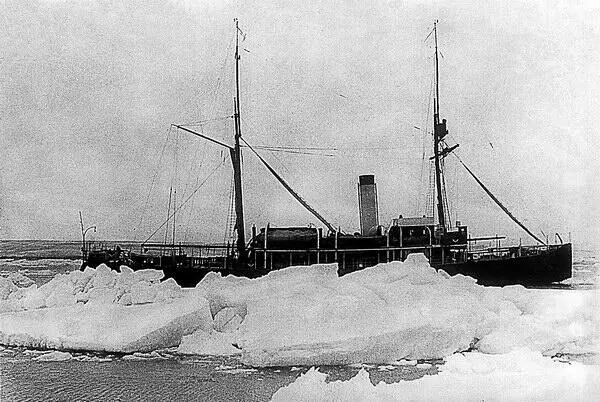 Рис 104 б Транспорт Таймыр во льдах Рис 105 Мидельшпангоут транспорта - фото 150