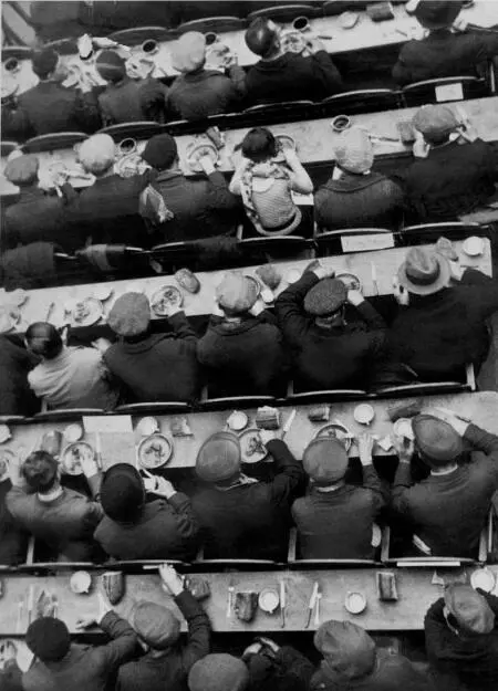 Неизвестный фотограф Столовая для безработных Около 1929 г Совсем уж - фото 27