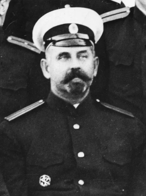 Константин Иванович Степанов в 19081910 гг командовал минным заградителем - фото 13