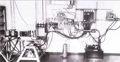 Ещё в 1937 г фирма Аскания создали автоматический прибор управления задними - фото 121