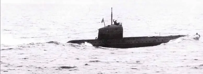 Британская подлодка Метеорит бывшая U 1407 во время ходовых испытаний в - фото 92
