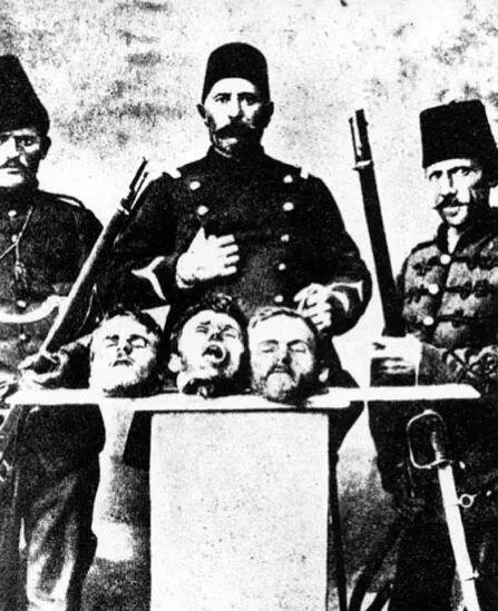 Турецкие солдаты отсекают головы македонским националистам 1903 г Фотография - фото 207