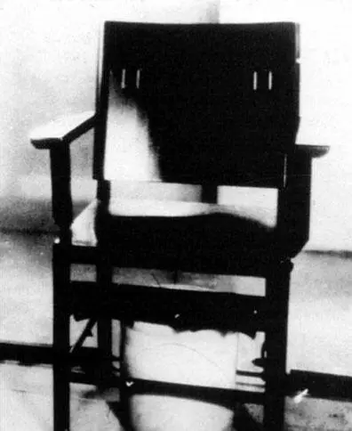 Стул газовой камеры 1934 г США Архивы Департамента общественной безопасности - фото 269