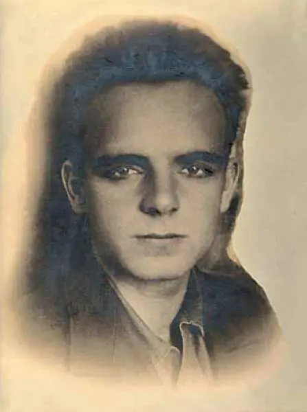 Александр Иосифович Кулаковский Галин папа Шура 19121942 21 февраля - фото 11